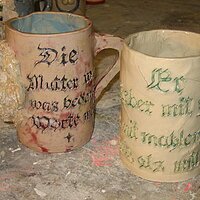 Er geht lieber mit gemeinen Leutten, mit mahlers und musicanten umb, als mitt etwaß rechts

(alter Spruch in der Schreibweise)