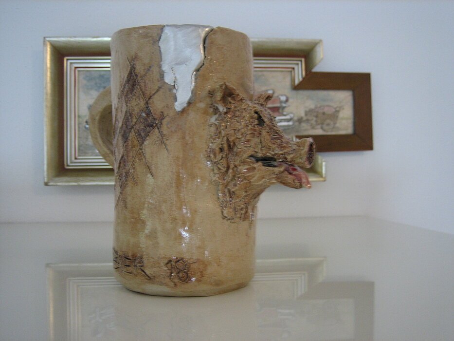 Tonkrug mit eingegossenem Zinn