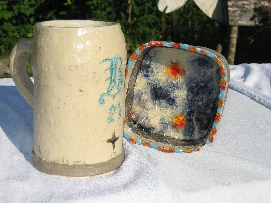 halbe-Krug und Aschenbecher (Keramik)