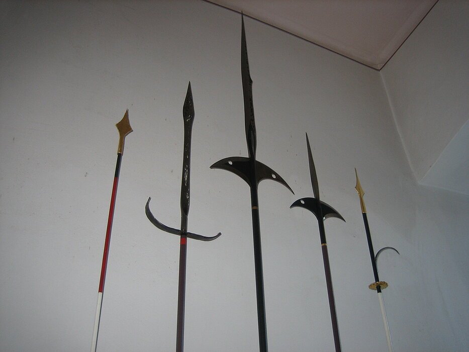 Selbst geschmiedete  bis zu 6m lange Lanzen